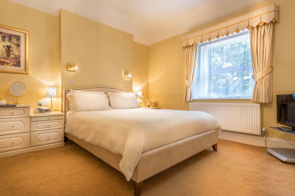 Balincourt Bournemouth Exterior foto A bedroom at the hotel