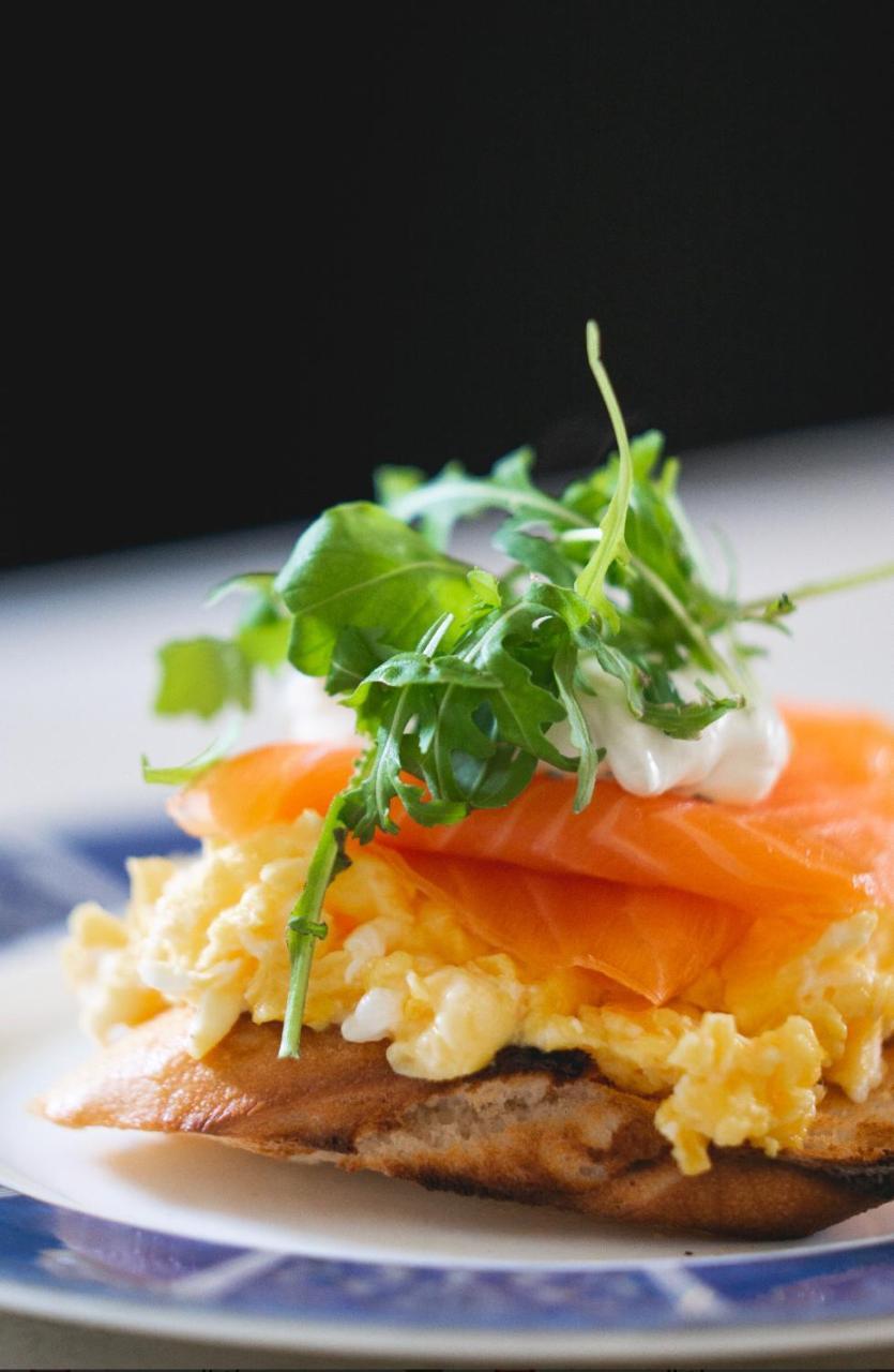 Balincourt Bournemouth Exterior foto Watercress on a salmon salad